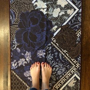 Manduka Yogitoes no slip mat